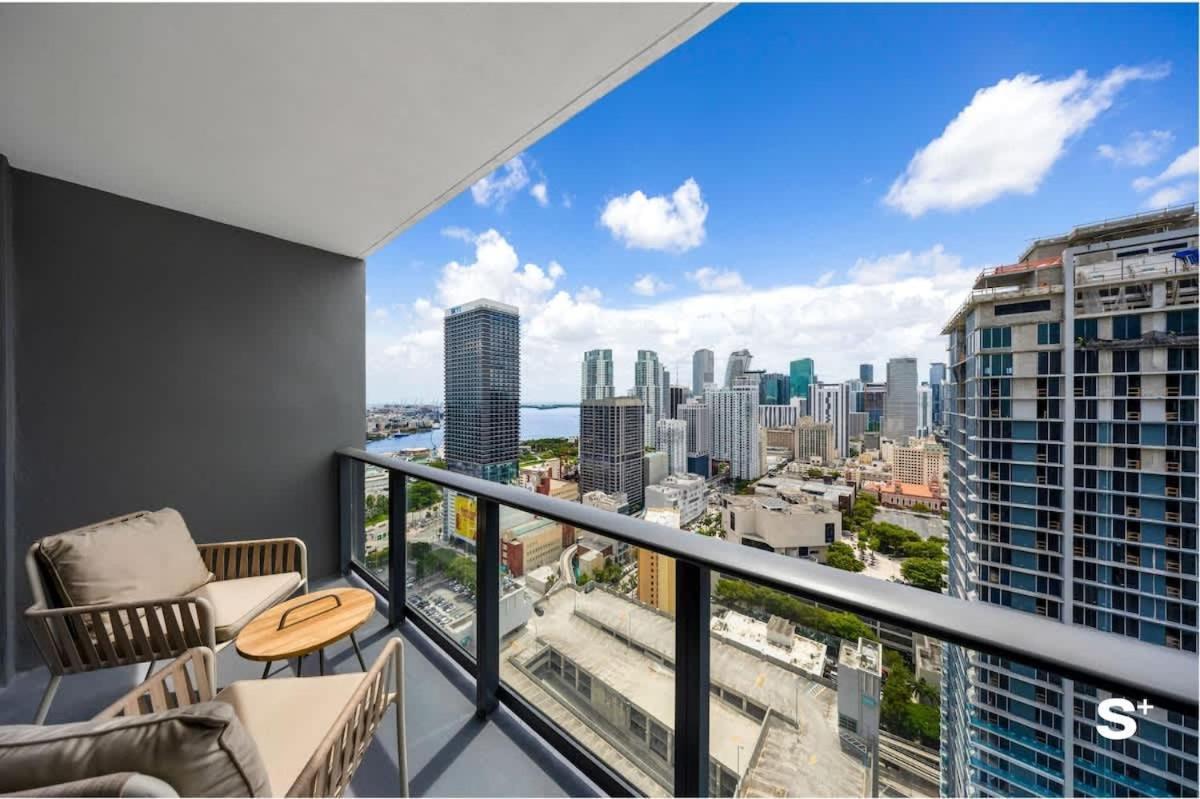Modern In Downtown With Stunning Views Appartement *