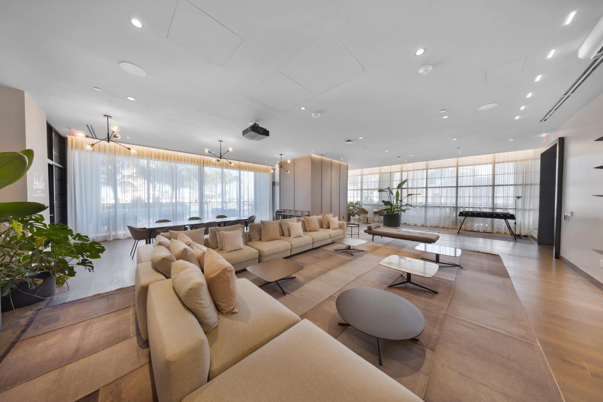 Appartement Modern In Downtown With Stunning Views *